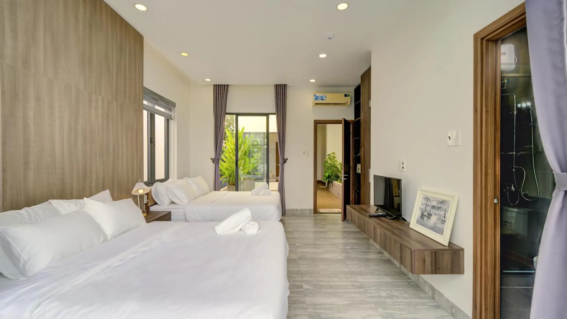 The Querencia Paz Luxury Private Pool Villa - Free Pick Up And Full Ac Da Nang 0*,  Vietnam