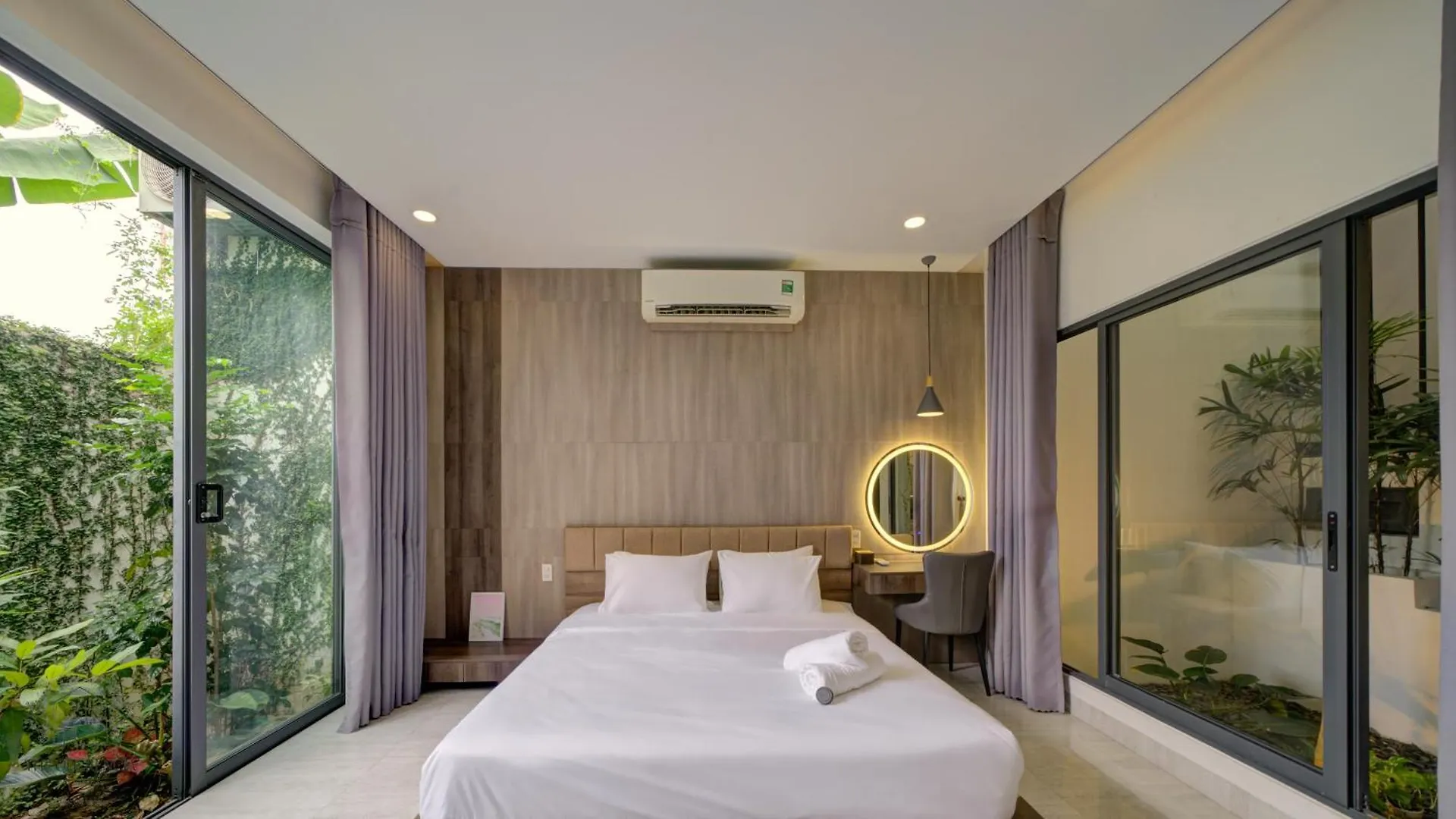 The Querencia Paz Luxury Private Pool Villa - Free Pick Up And Full Ac Da Nang Vietnam